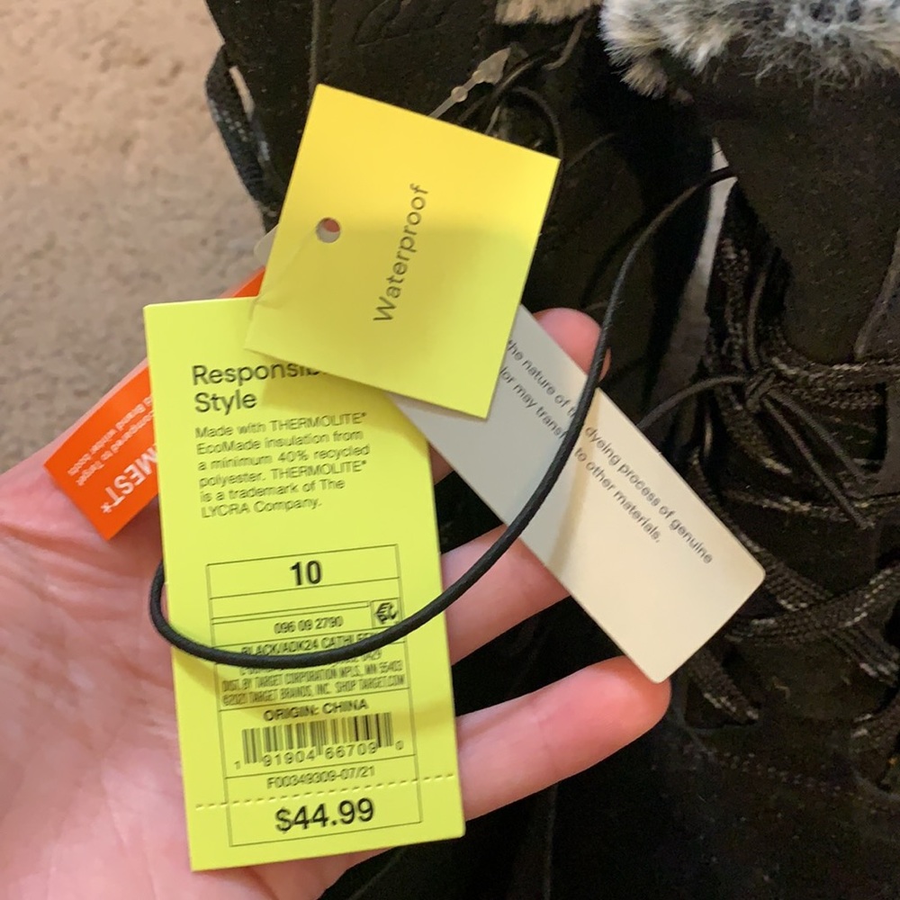 Snow/winter booties from target. Size 10 - Picture 2 of 2